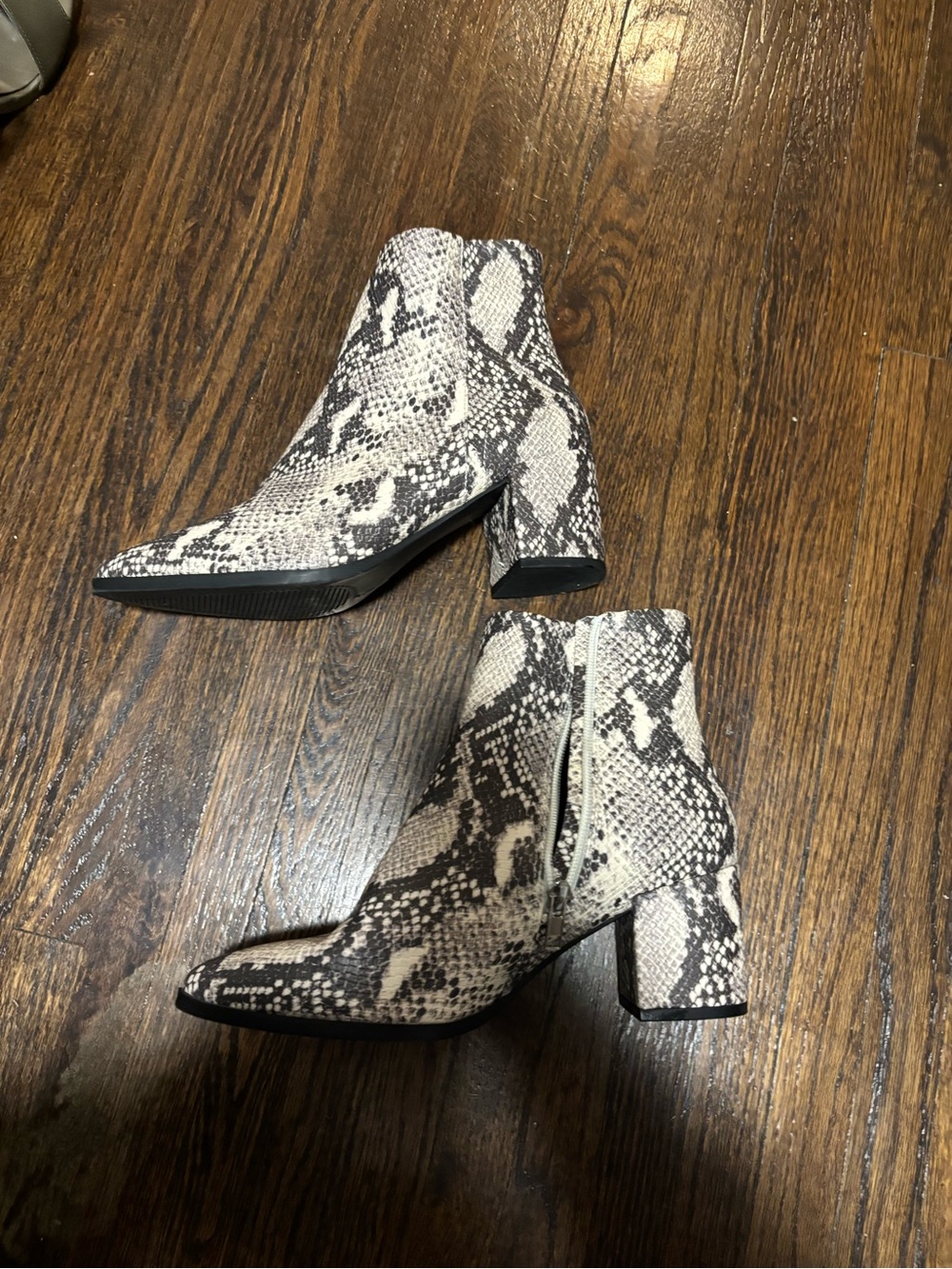 Madden Girl, NWOT Snake-Print Ankle Boots - Neutral Snake, Size 8M - Picture 3 of 7